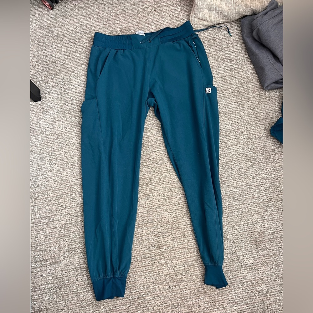 Wonderwink Aero jogger scrub pants in carribean blue size medium